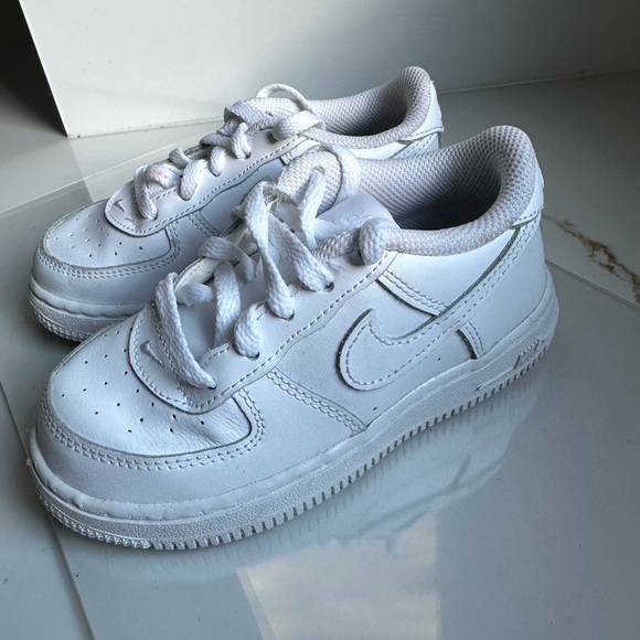 Nike Air Force - Picture 1 of 6